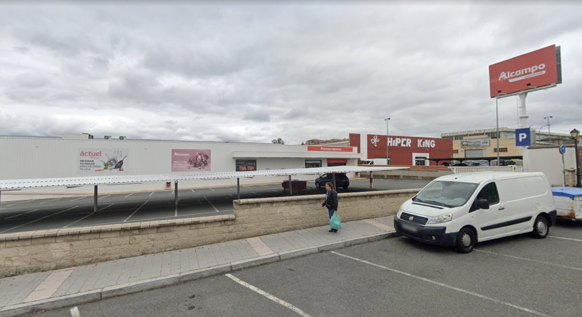 Espacio del nuevo Ahorramas, hasta la fecha ocupado por Alcampo.