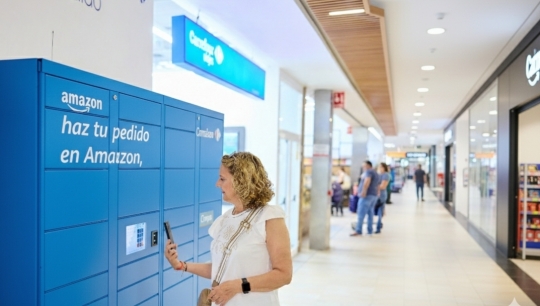 Carrefour instala taquillas de recogida de Amazon en sus tiendas