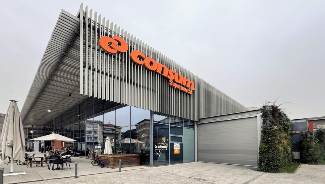 Consum abre una nueva tienda en el Mercado de Olot (Girona), la última del ejercicio en Cataluña
