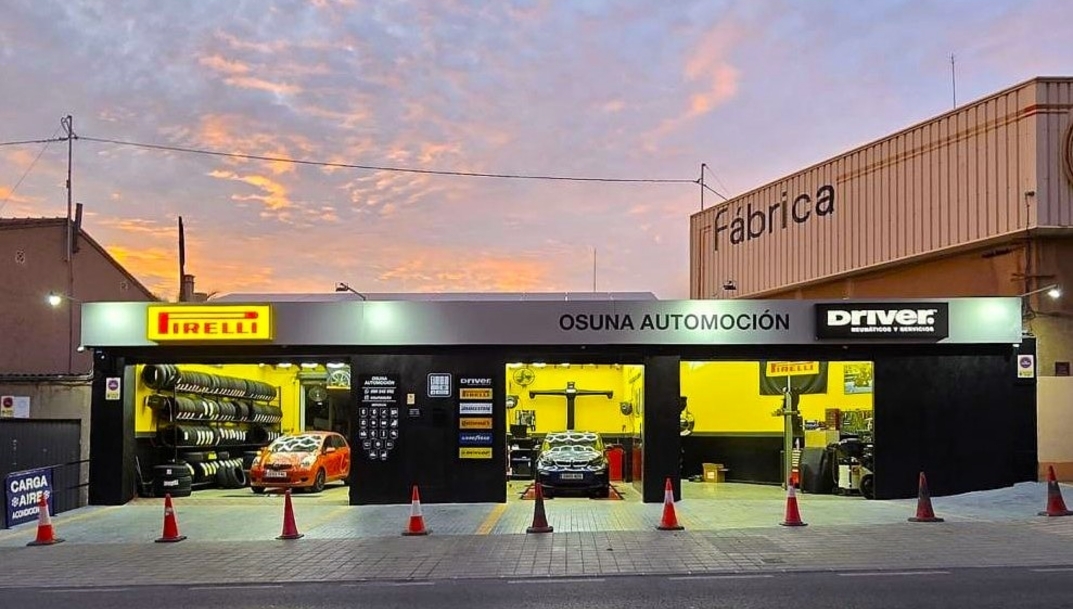El taller Osuna Automoción de Villajoyosa (Alicante) remodela su imagen con los colores del Grupo Driver