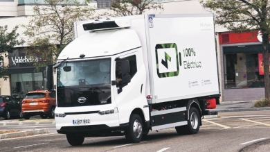 Prueba BYD ETM6 7.5: Licencia para encandilar