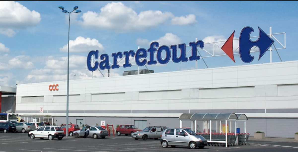 El Gobierno polaco estudia sumarse a la puja por Carrefour Polonia