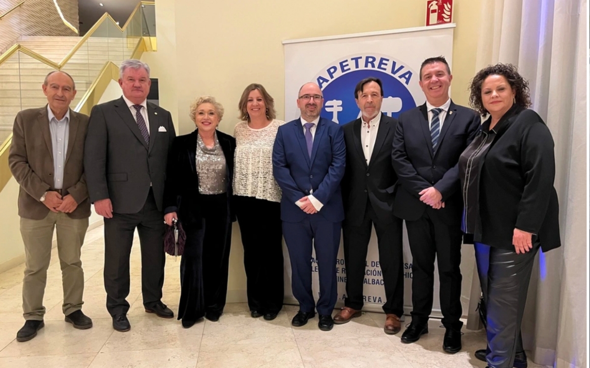 Los talleres de Albacete honran a Antonio Atiénzar con una emotiva despedida tras 20 años bajo su presidencia