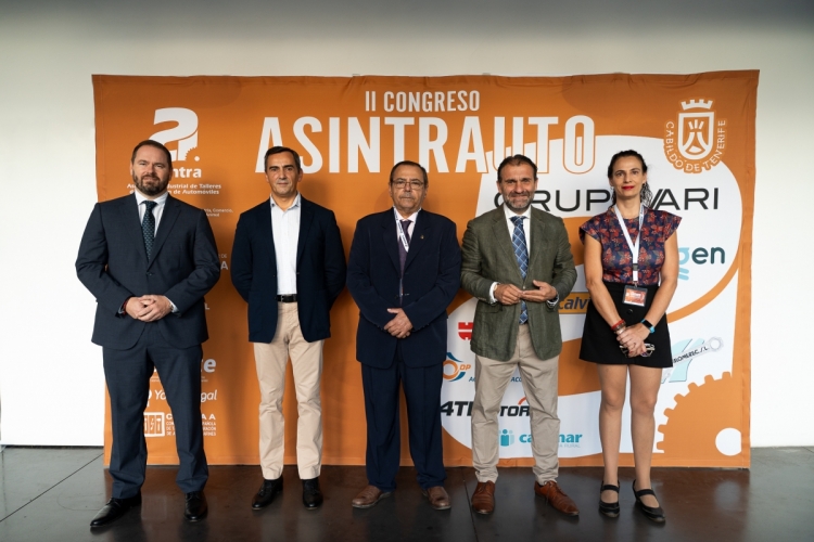 El II Congreso Asintrauto marca el rumbo al futuro del taller en Canarias ante 200 profesionales