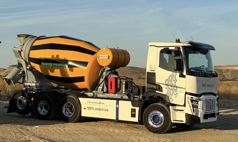 La hormigonera carroza por Frumecar suscitó gran interés.