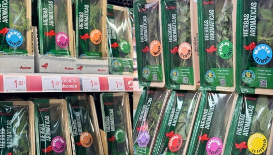 Alcampo amplía su surtido con una nueva gama de hierbas aromáticas frescas Cultivamos lo Bueno