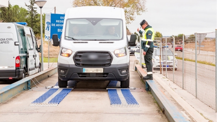 Imagen de un control de la Guardia Civil. - 