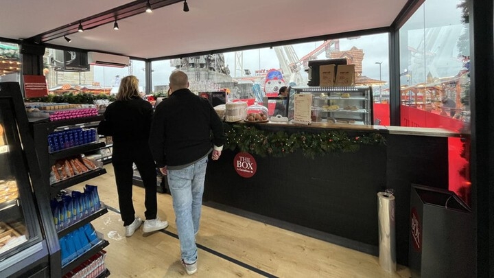 Micro-supermercado en planta baja.