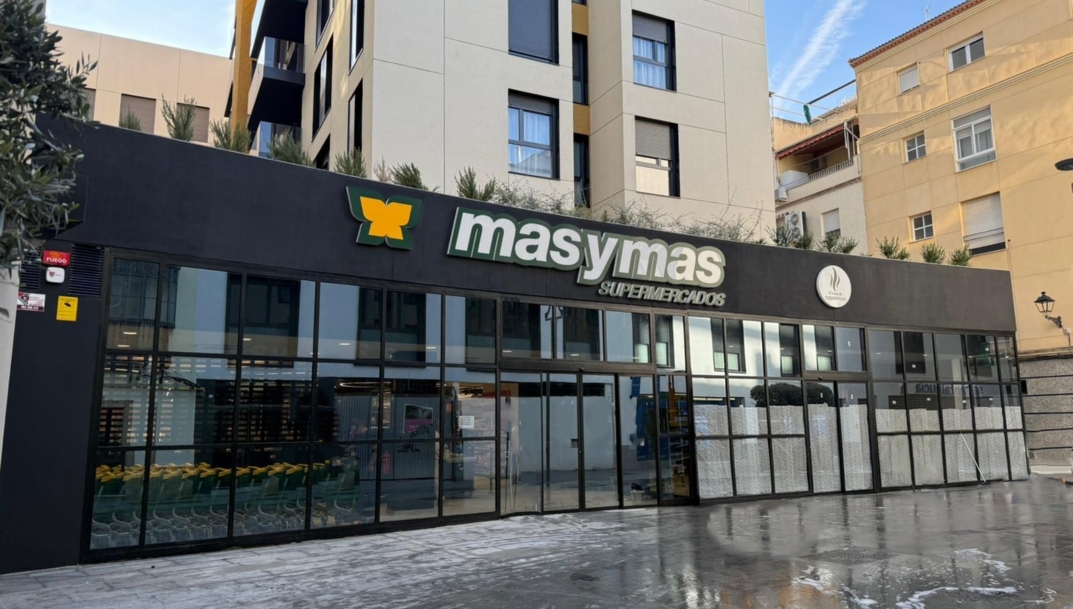 Luis Piña amplía su red con un nuevo supermercado masymas en Jaén
