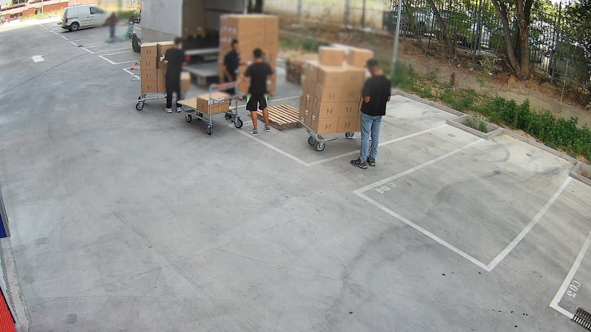 La Guardia Civil detiene a los 12 responsables de 22 robos a camiones en áreas de servicio