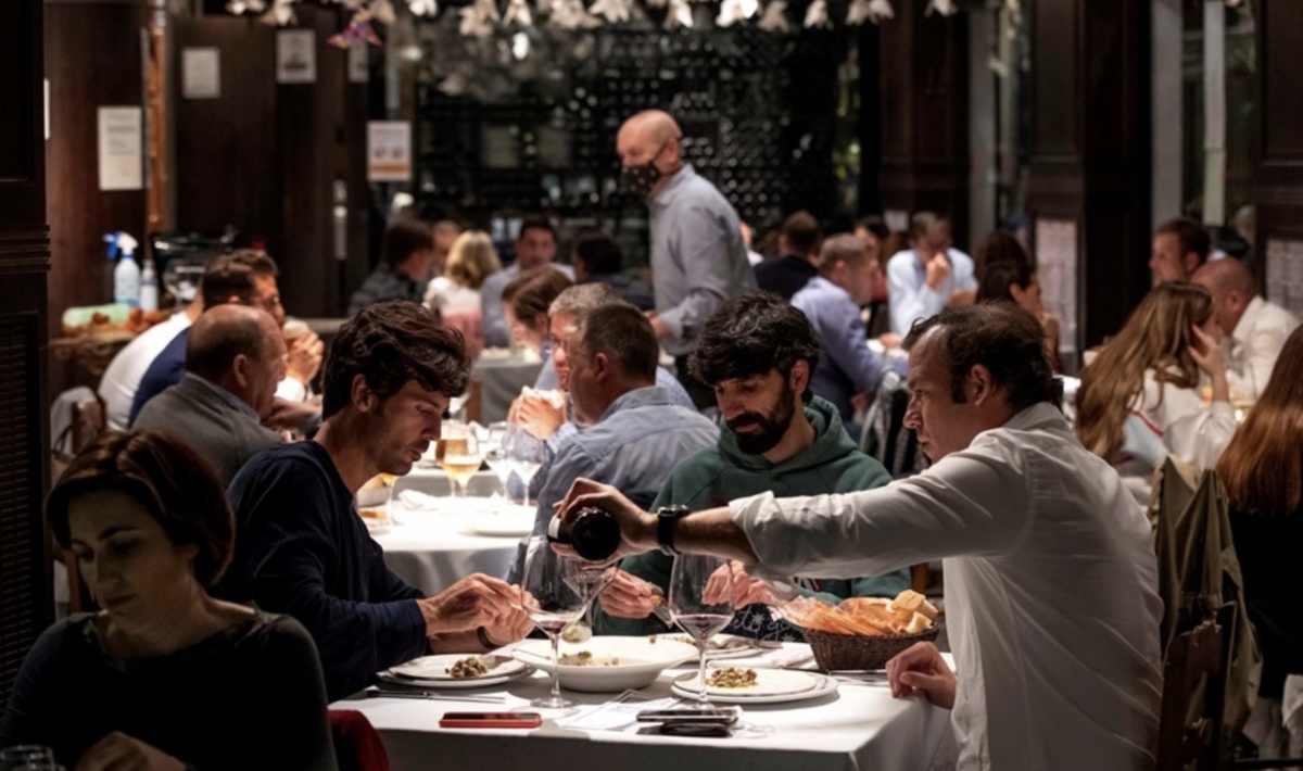 Las cenas de empresa ganan peso en la restauración: el 67% de los españoles prevé acudir y más de la mitad pagará de su bolsillo