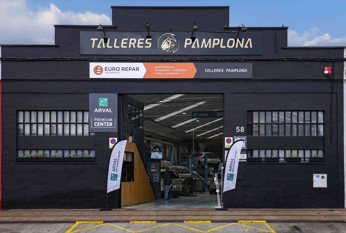 Arval España escoge Talleres Pamplona para inaugurar su red de talleres Arval Premium Center