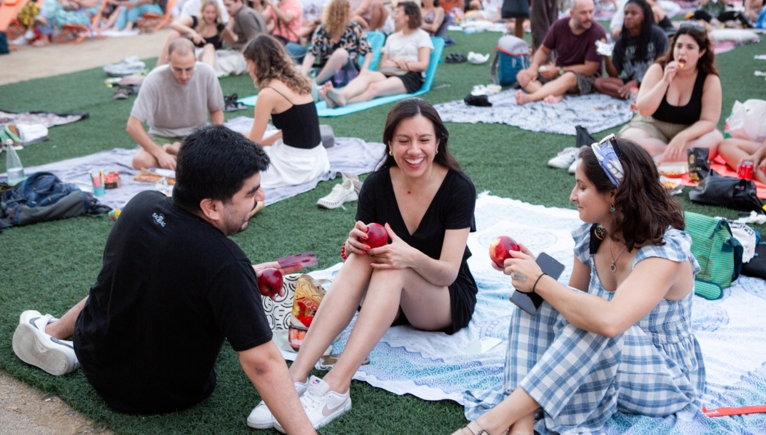 Evento organizado en Barcelona con la manzana Cosmic Crisp como protagonista. - 