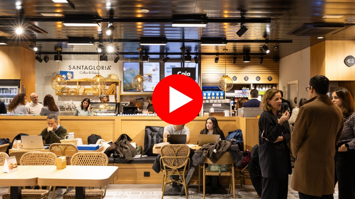 [VÍDEO] Así es la estación de Galp que redefine la parada en carretera: la primera con cafetería Santagloria integrada