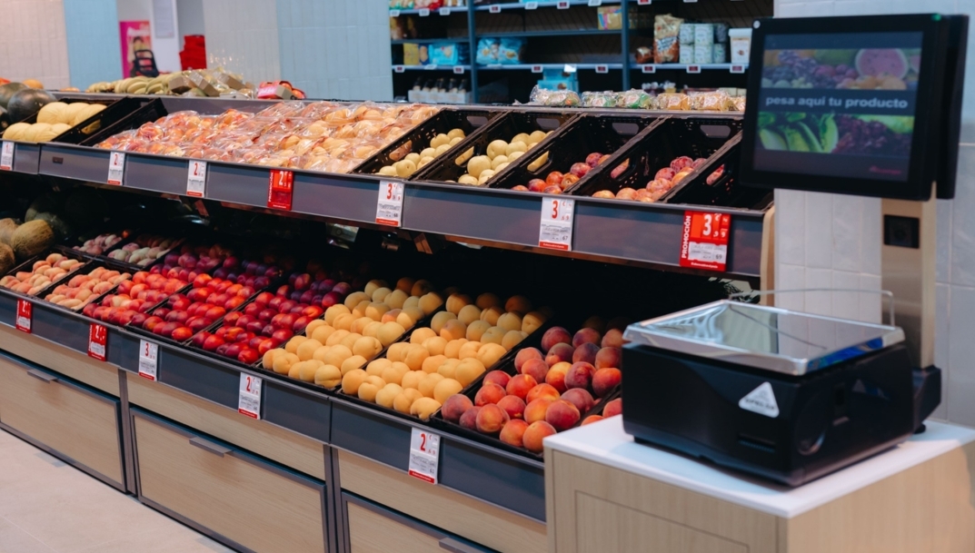 El producto fresco adquiere protagonismo en las tiendas Alcampo.