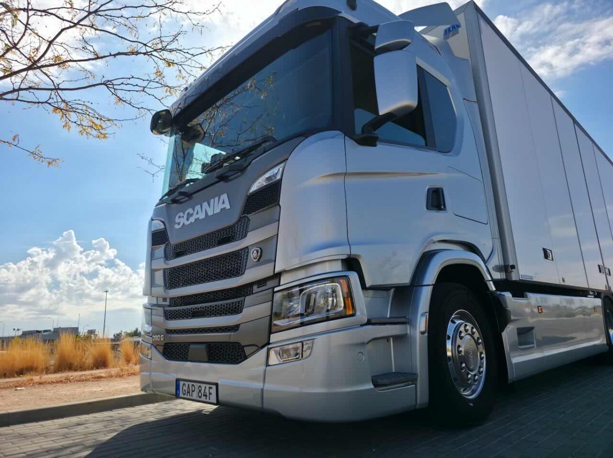 La serie G mantiene todo el empaque de sus mayores S y R.