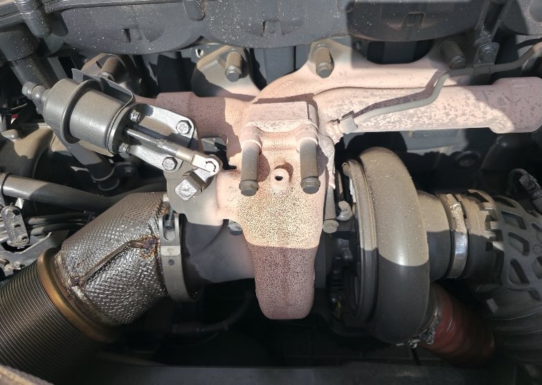 La primera inyección de urea se produce justo a la salida del turbo.