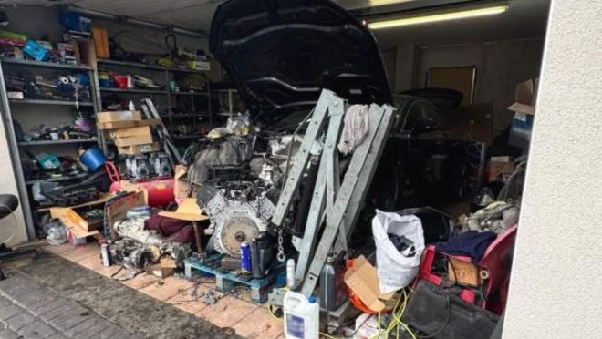 Desarticulados dos talleres ilegales montados por los okupas de ocho viviendas en Calafell (Barcelona) 