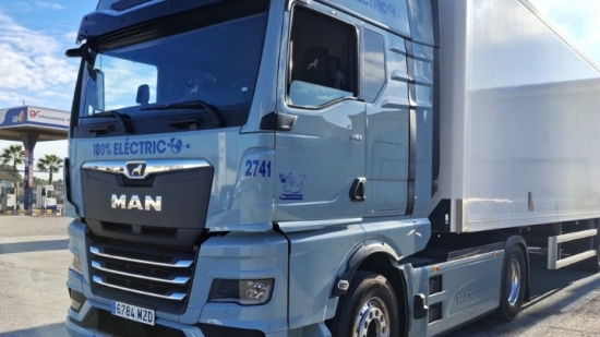 MAN entrega su primer camión eléctrico de larga distancia en España a Disfrimur