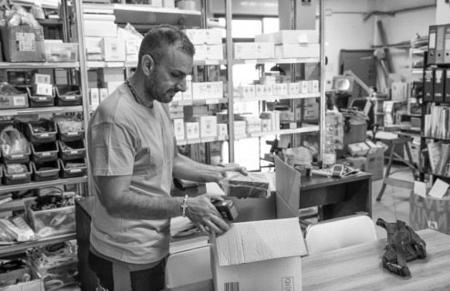 Black Friday y Navidades provocan retrasos de casi una semana en los talleres por el angosto reparto de piezas y suministro