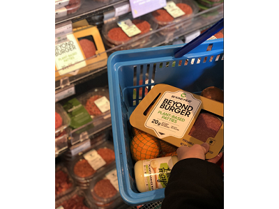 El Corte Inglés incorpora a sus lineales la Beyond Burger