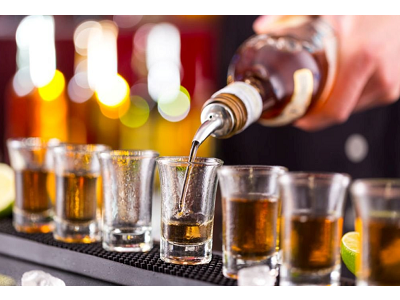 El sector de bebidas espirituosas disminuye su facturación en España