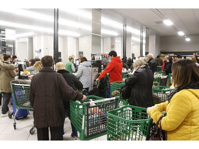Las mejores horas para evitar aglomeraciones en supermercados