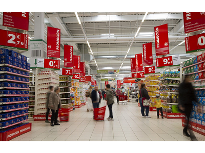 Los hipermercados recuperan la presencia en la desescalada