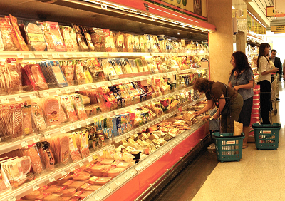 Las compras de los hogares españoles crecieron un 32,5 % en abril