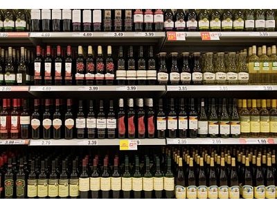 El vino con DOP lidera el gran aumento de las compras en alimentación