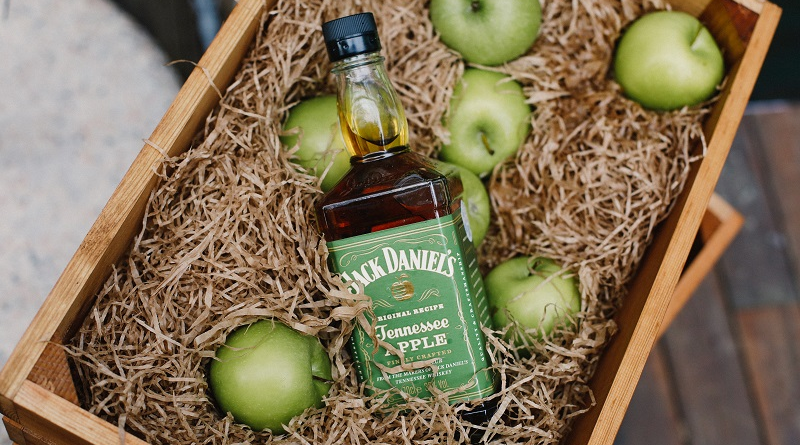 Jack Daniel’s presenta la bebida ideal para el verano, su nuevo whiskey con sabor a manzana