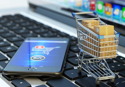 Siete de cada diez españoles se fía por igual de las compras en tiendas físicas y online