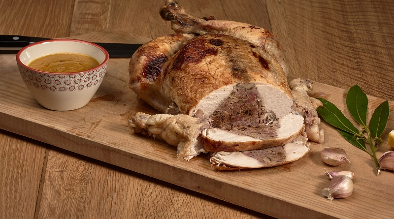 Dehesa El Milagro presenta su Pollo Relleno Ecológico