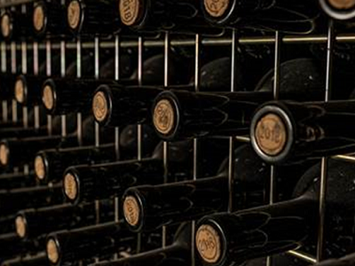 Los Millenials y la Generación Z asocian los vinos con corcho natural como los más prestigiosos