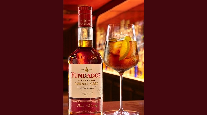 Fundador lanza una rejuvenecida imagen de su brandy más histórico