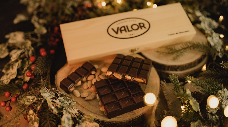 Valor enciende la Navidad con la vuelta de su Turrón de Chocolate edición limitada