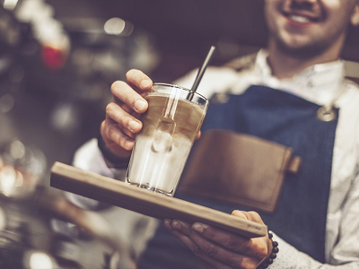 La recuperación del consumo fuera del hogar impulsa las ventas de snacks y bebidas sin alcohol