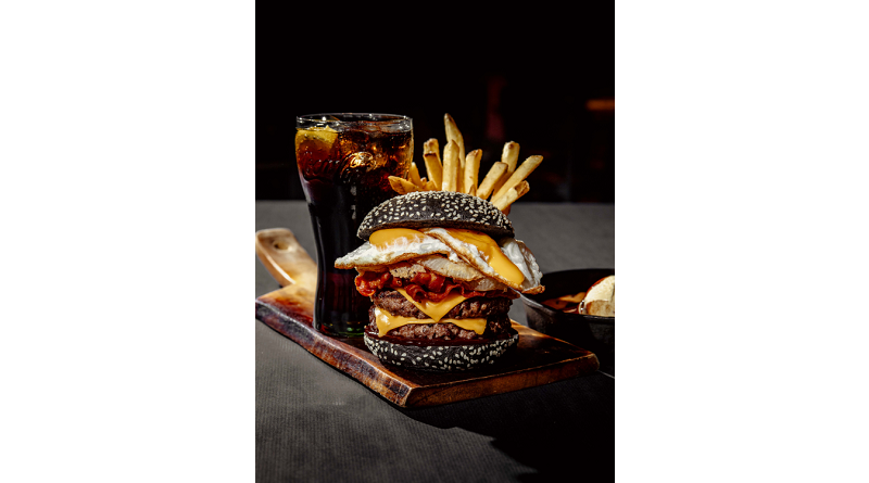 La nueva Monster Burger de Tony Roma's para Halloween