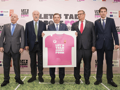 Vicente del Bosque protagoniza el nuevo spot de INTERPORC