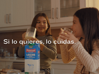 Leche Pascual estrena una nueva campaña desde la granja hasta la taza