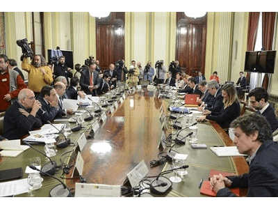 Luis Planas: Existen razones objetivas que apuntan hacia un progresivo descenso de los precios de los alimentos