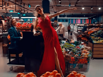 EROSKI lanza  la campaña “La Cesta que enamora”