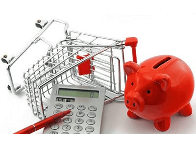 Los españoles gastan más de lo que ganan