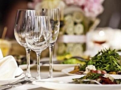 Salir a comer más veces por menos dinero, la tendencia del verano