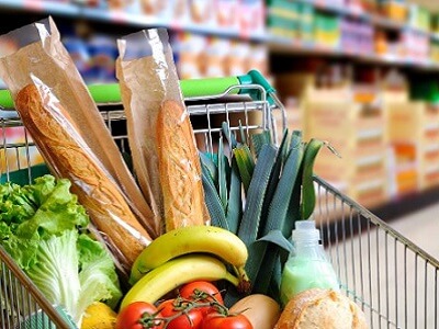 Los españoles incrementaron su gasto en la cesta de la compra un 3% en abril