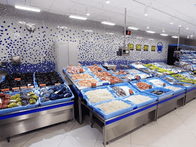 El supermercado de gran tamaño lidera las ventas de productos del mar
