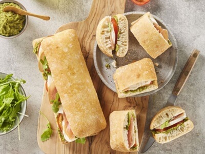 Bridor lanza la guía de recetas Bocadillos del Mundo