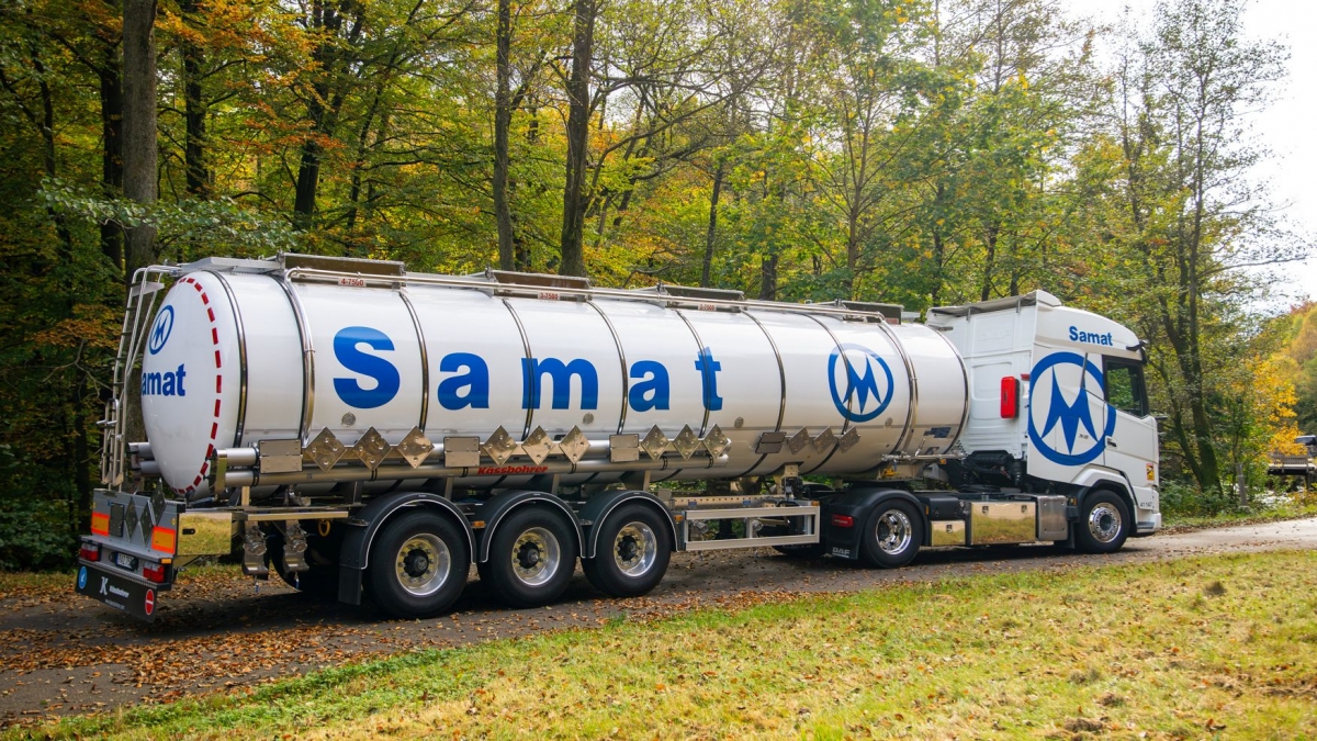 Samat refuerza su flota en Suecia con nuevas cisternas químicas de Kässbohrer