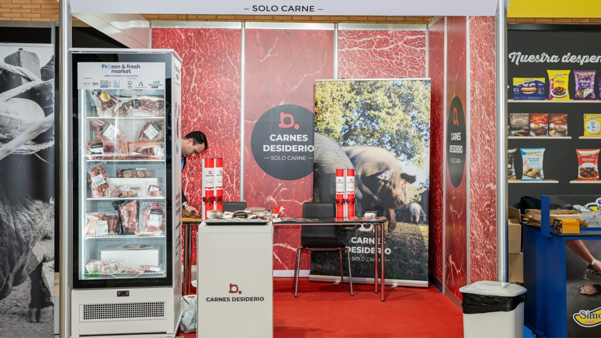 Puesto de Carnes Desiderio en El Frozen Food Market 2025.