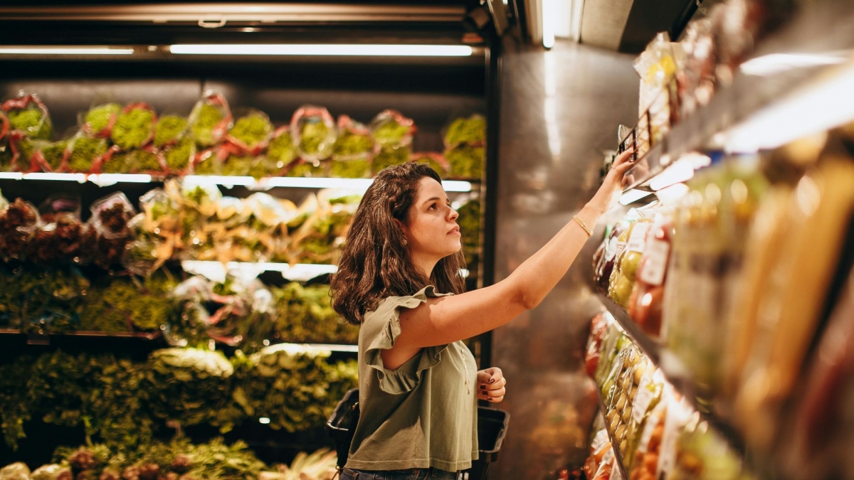 La confianza del consumidor mejora en España, pero se mantienen expectativas muy negativas